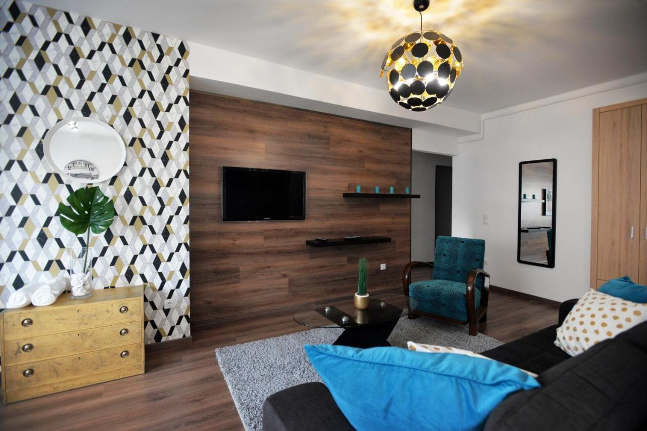One Luxury Suites Eger Buitenkant foto