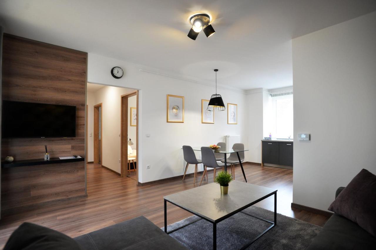 One Luxury Suites Eger Buitenkant foto