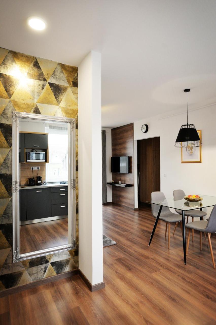One Luxury Suites Eger Buitenkant foto
