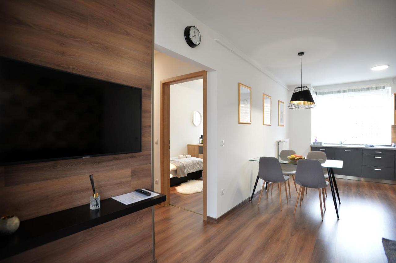 One Luxury Suites Eger Buitenkant foto
