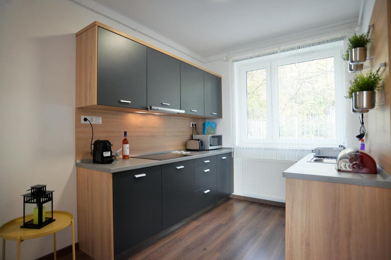 One Luxury Suites Eger Buitenkant foto